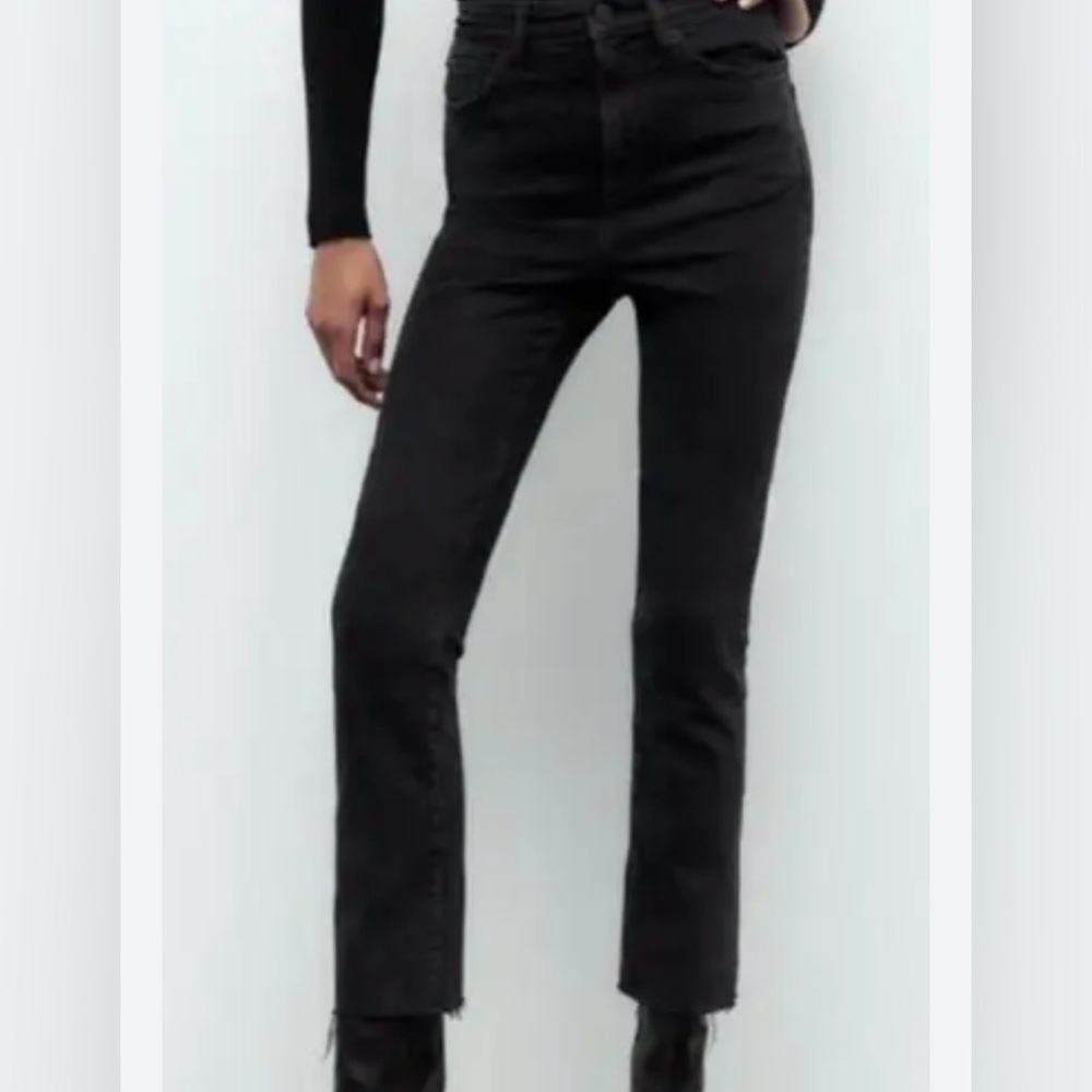 Zara-The Dreed Flare- Women's Black pants